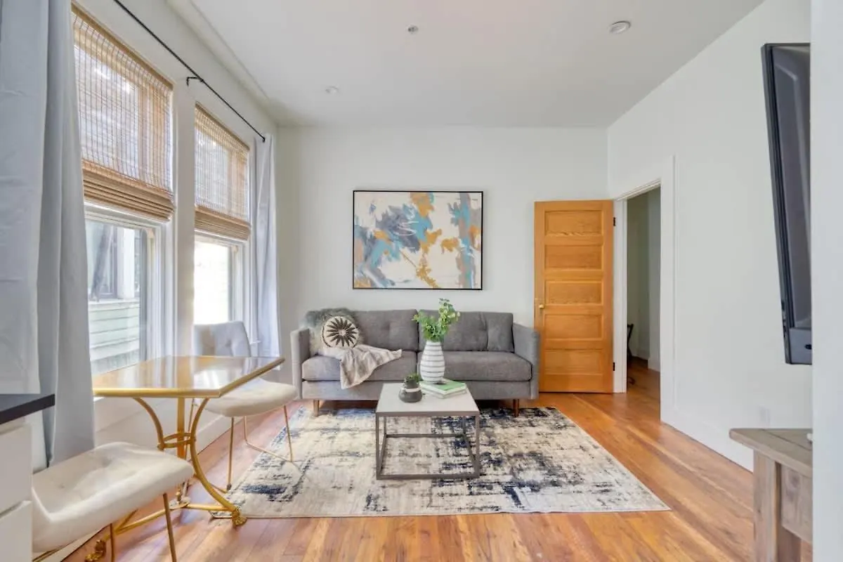 Apartment Stay Portland - The Etourdissante Suite - Forest Park & Local Eats