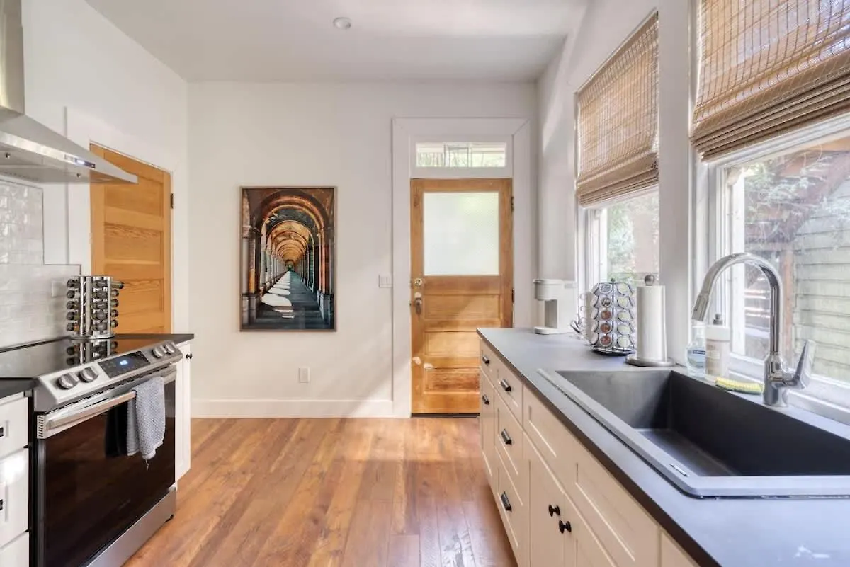 Apartment Stay Portland - The Etourdissante Suite - Forest Park & Local Eats